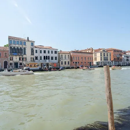 Palace Canal View By Wonderful Italy-2