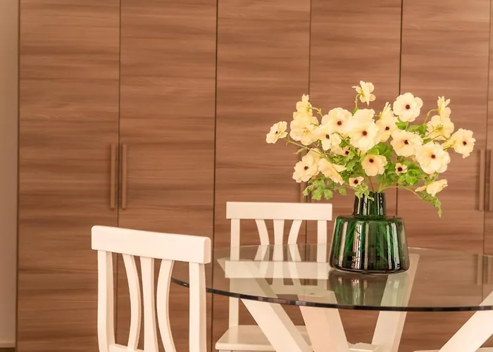Centrale Mazzoni Apartments R&R
